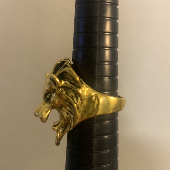 Lion head ring - Picture 3 of 3
